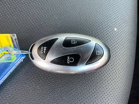 Used 2025 Hyundai Santa Cruz XRT AWD/4WD image 36