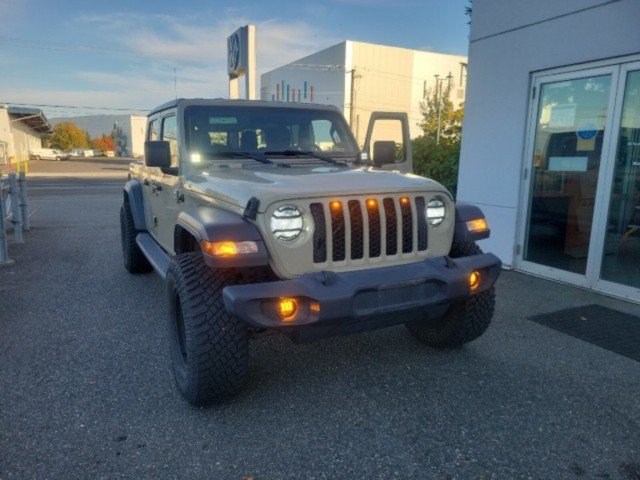 Used 2020 Jeep Gladiator Sport w/ Quick Order Package 24S AWD/4WD image 14