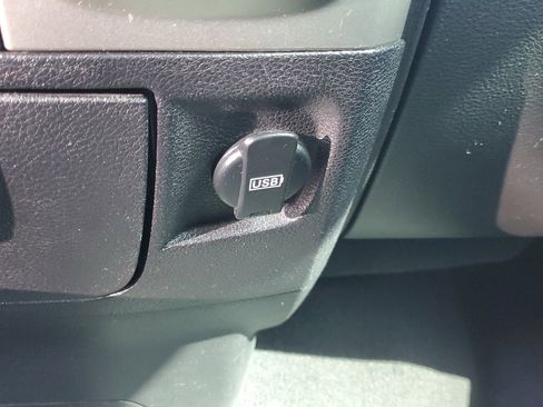 Used 2016 RAM 1500 Classic SLT image 29