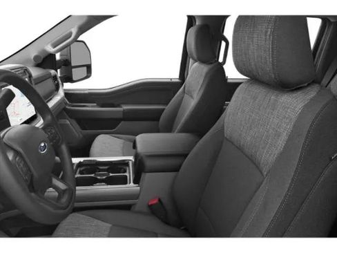 Used 2024 Ford F250 XLT image 9