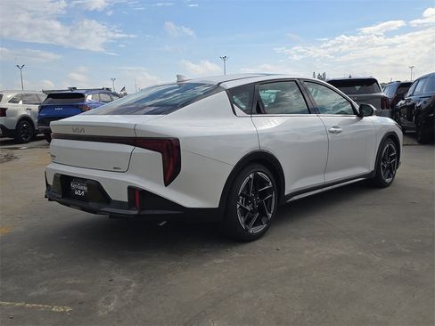 New 2026 Kia K4 GT-Line image 8