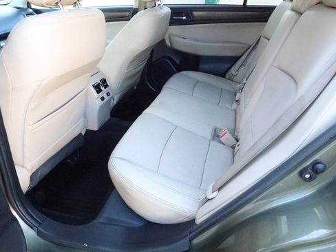 Used 2015 Subaru Outback 2.5i Limited image 4