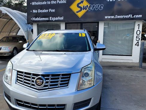 Used 2013 Cadillac SRX FWD image 2