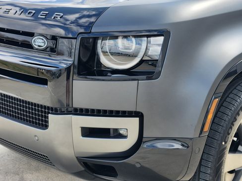 New 2026 Land Rover Defender 110 V8 image 9