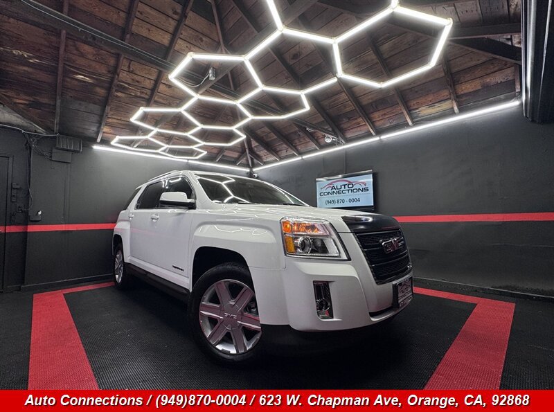 Used 2011 GMC Terrain SLT w/ Cargo Package FWD image 1