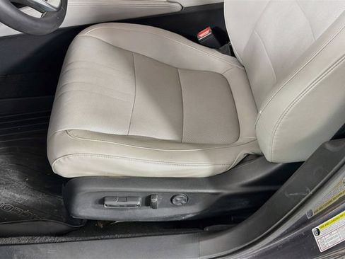 Used 2018 Honda Accord Touring image 23