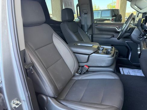 Used 2026 GMC Sierra 1500 SLT AWD/4WD image 31
