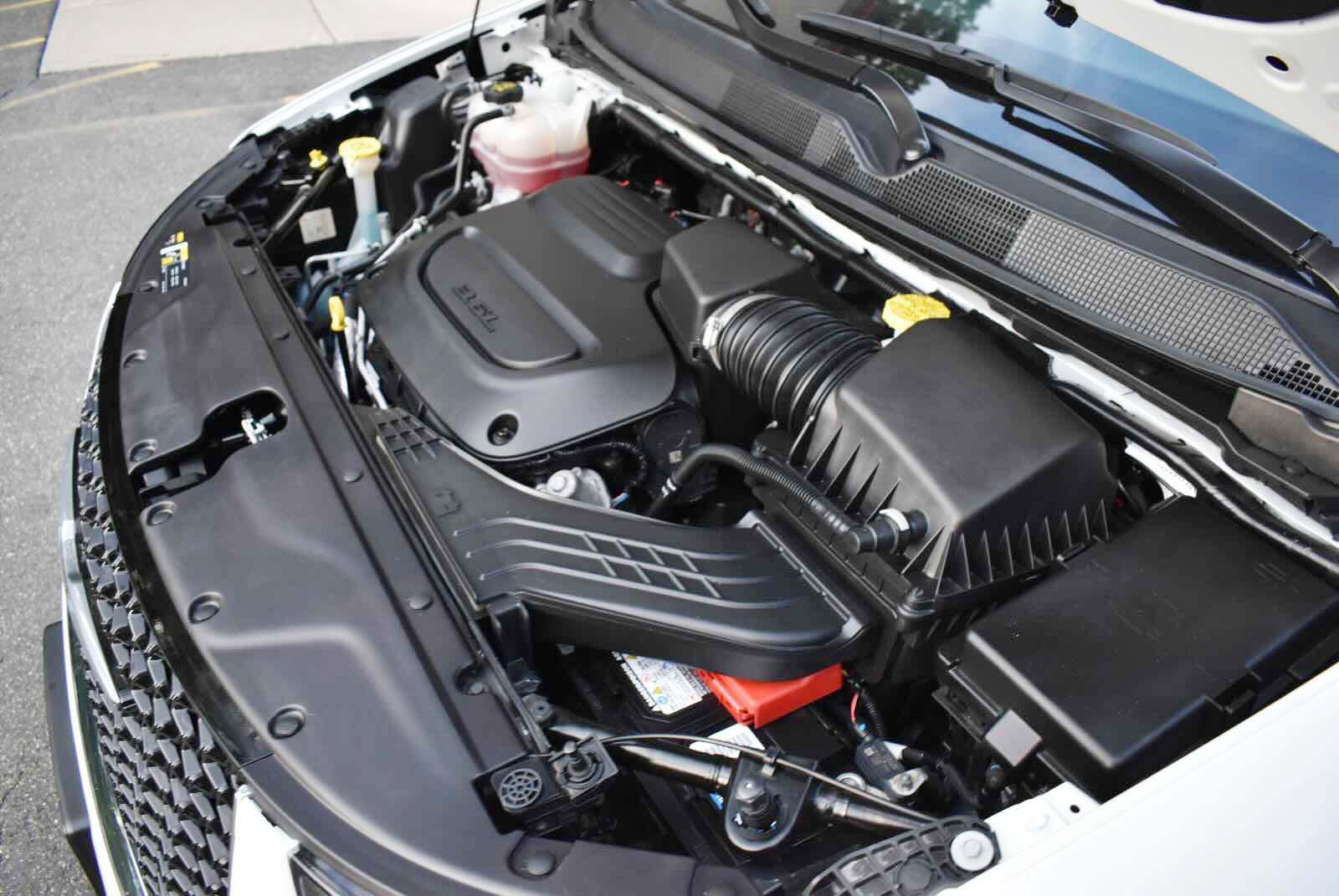 Used 2025 Chrysler Pacifica Select FWD image 30