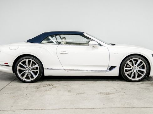 Used 2023 Bentley Continental GT Azure AWD/4WD image 17