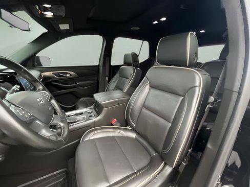 Used 2023 Chevrolet Traverse Premier w/ Redline Edition image 13