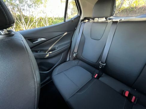 Used 2025 Buick Encore GX Preferred image 37