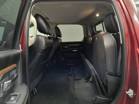 Used 2018 RAM 1500 Laramie w/ Convenience Group AWD/4WD image 22