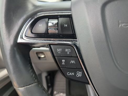 Used 2022 Lincoln Nautilus Reserve FWD image 31