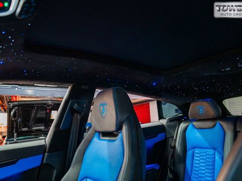 Used 2022 Lamborghini Urus image 11