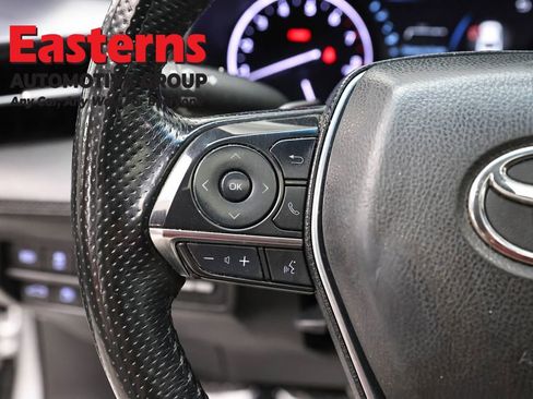 Used 2021 Toyota Avalon XSE image 15