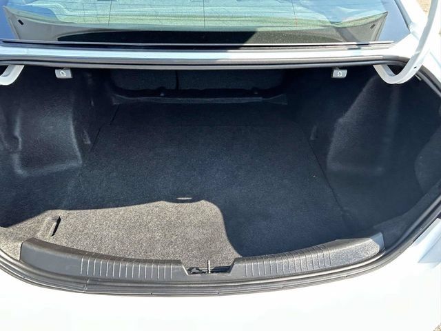 Used 2024 Chevrolet Malibu LT FWD image 29