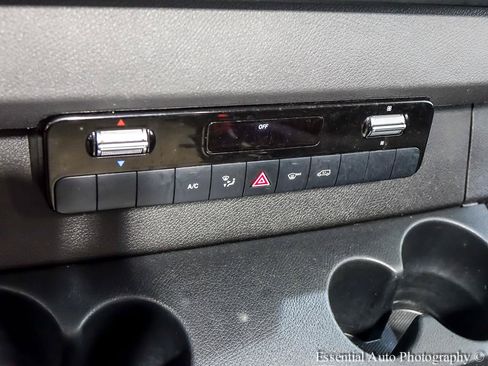 Used 2021 Mercedes-Benz Sprinter 2500 image 12