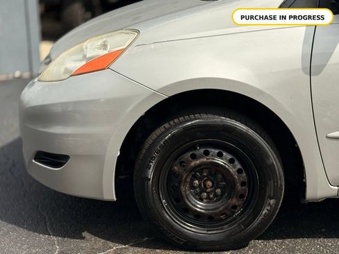 Used 2009 Toyota Sienna CE FWD image 14