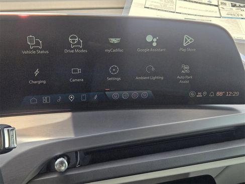 New 2026 Cadillac Vistiq Sport w/ LPO, Floor Liner Package image 18