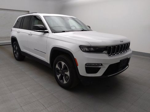 Used 2022 Jeep Grand Cherokee Limited 4xe image 13