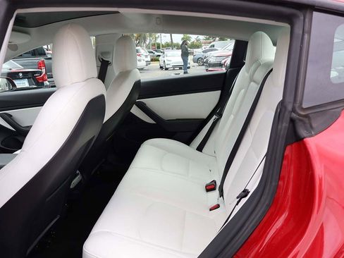 Used 2021 Tesla Model 3 Standard Range Plus image 38