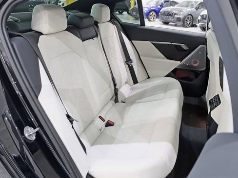Used 2024 BMW i5 M60 w/ Premium Package AWD/4WD image 33