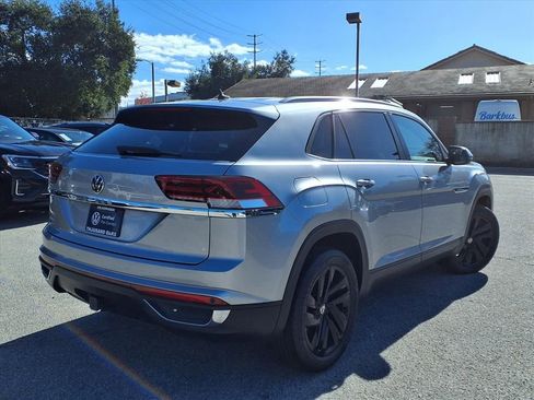 Certified 2022 Volkswagen Atlas Cross Sport SE image 7
