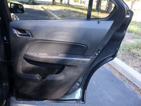 Used 2017 Chevrolet Equinox LT w/ Convenience Package image 25