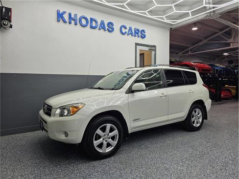 Used 2006 Toyota RAV4 Limited AWD/4WD image 2