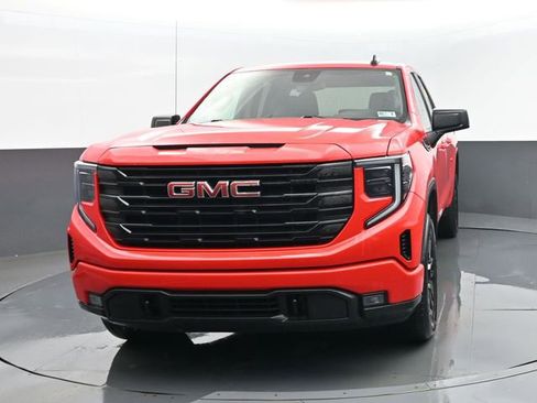 Used 2023 GMC Sierra 1500 Elevation AWD/4WD image 23