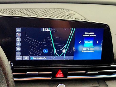 Used 2024 Hyundai Elantra SEL FWD image 18