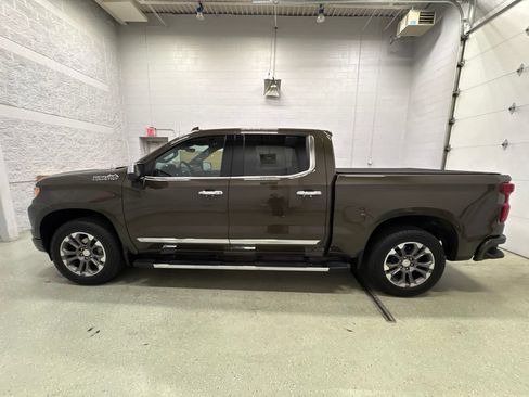 Used 2023 Chevrolet Silverado 1500 High Country w/ Technology Package AWD/4WD image 8