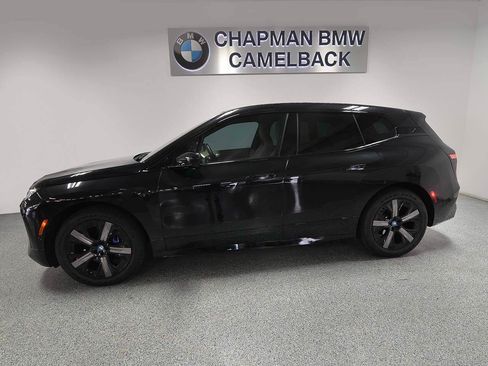 Used 2024 BMW iX xDrive50 w/ Sport Package AWD/4WD image 3