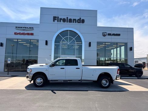 Used 2024 RAM 3500 Big Horn AWD/4WD image 2