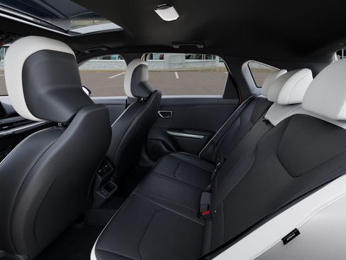 New 2026 Kia K4 GT-Line Turbo image 18