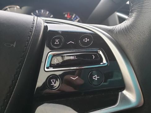 Used 2018 Cadillac Escalade Platinum AWD/4WD image 23