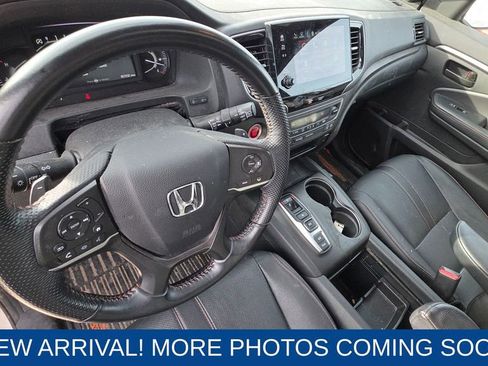 Used 2023 Honda Passport TrailSport image 12