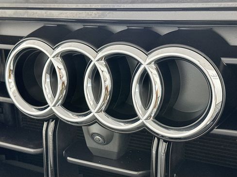 Used 2021 Audi SQ8 Prestige w/ Prestige Package image 36