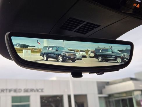 Certified 2024 Cadillac Lyriq Luxury w/ Nappa Leather Package image 19