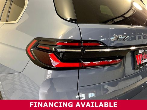 Used 2023 BMW X7 xDrive40i w/ Premium Package AWD/4WD image 22
