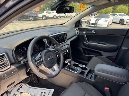 Used 2022 Kia Sportage LX image 13