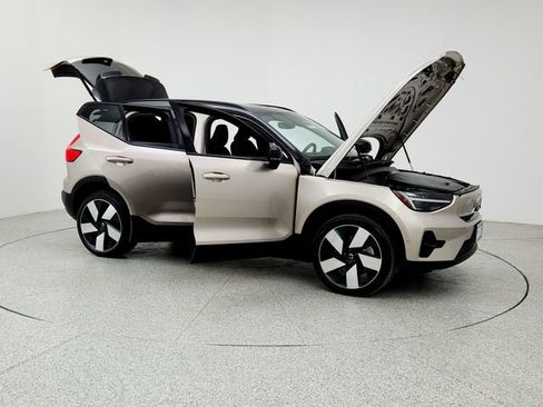 Used 2023 Volvo XC40 Recharge Ultimate w/ Protection Package Premier image 10