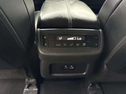 Used 2023 Nissan Pathfinder SL FWD image 38