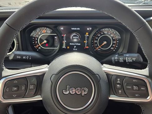 New 2026 Jeep Wrangler Sahara AWD/4WD image 24