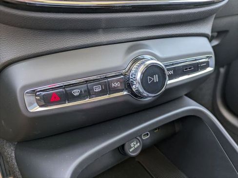 New 2026 Volvo XC40 B5 Plus w/ Climate Package image 10