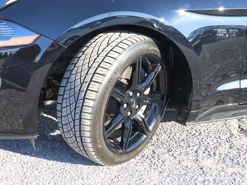 Used 2018 Ford Mustang GT w/ Black Accent Pkg image 17