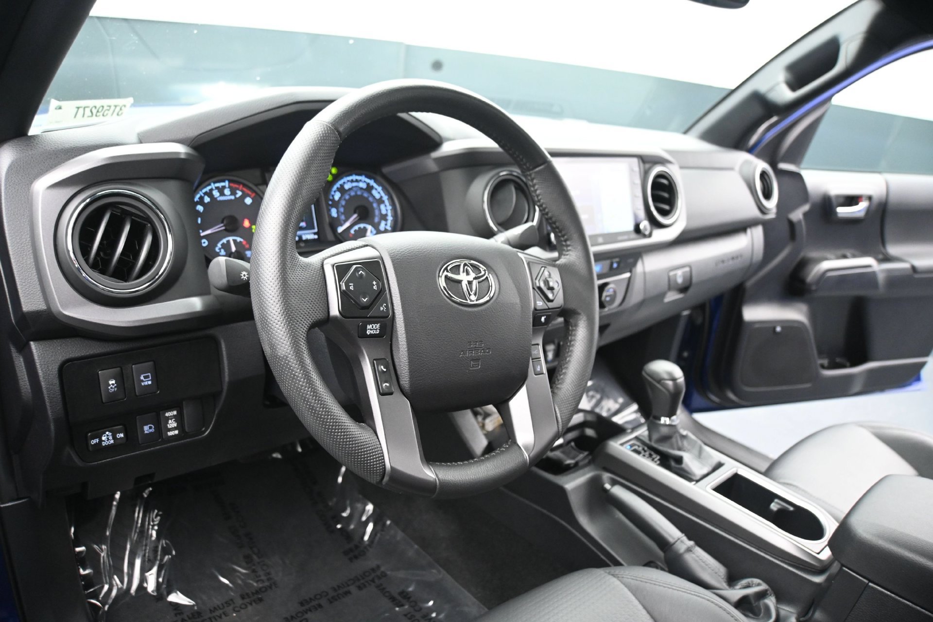 Used 2022 Toyota Tacoma TRD Off-Road w/ TRD Premium Off Road Package AWD/4WD image 21