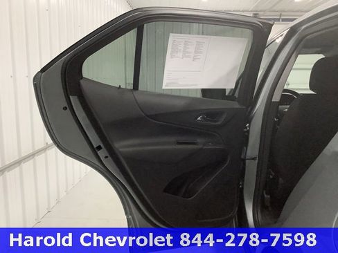 Used 2024 Chevrolet Equinox LT image 12