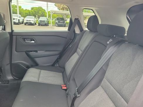 Certified 2026 Nissan Rogue SV FWD image 11