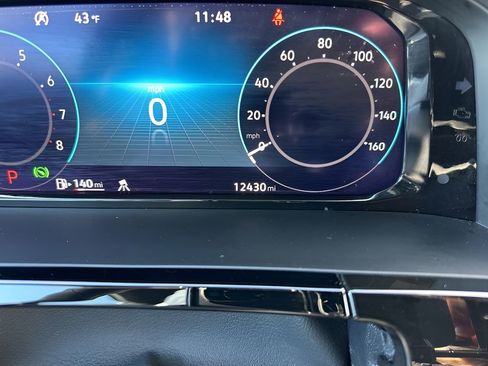 Used 2025 Volkswagen Atlas Cross Sport SE image 23